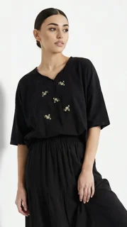 شومیز اونچغو